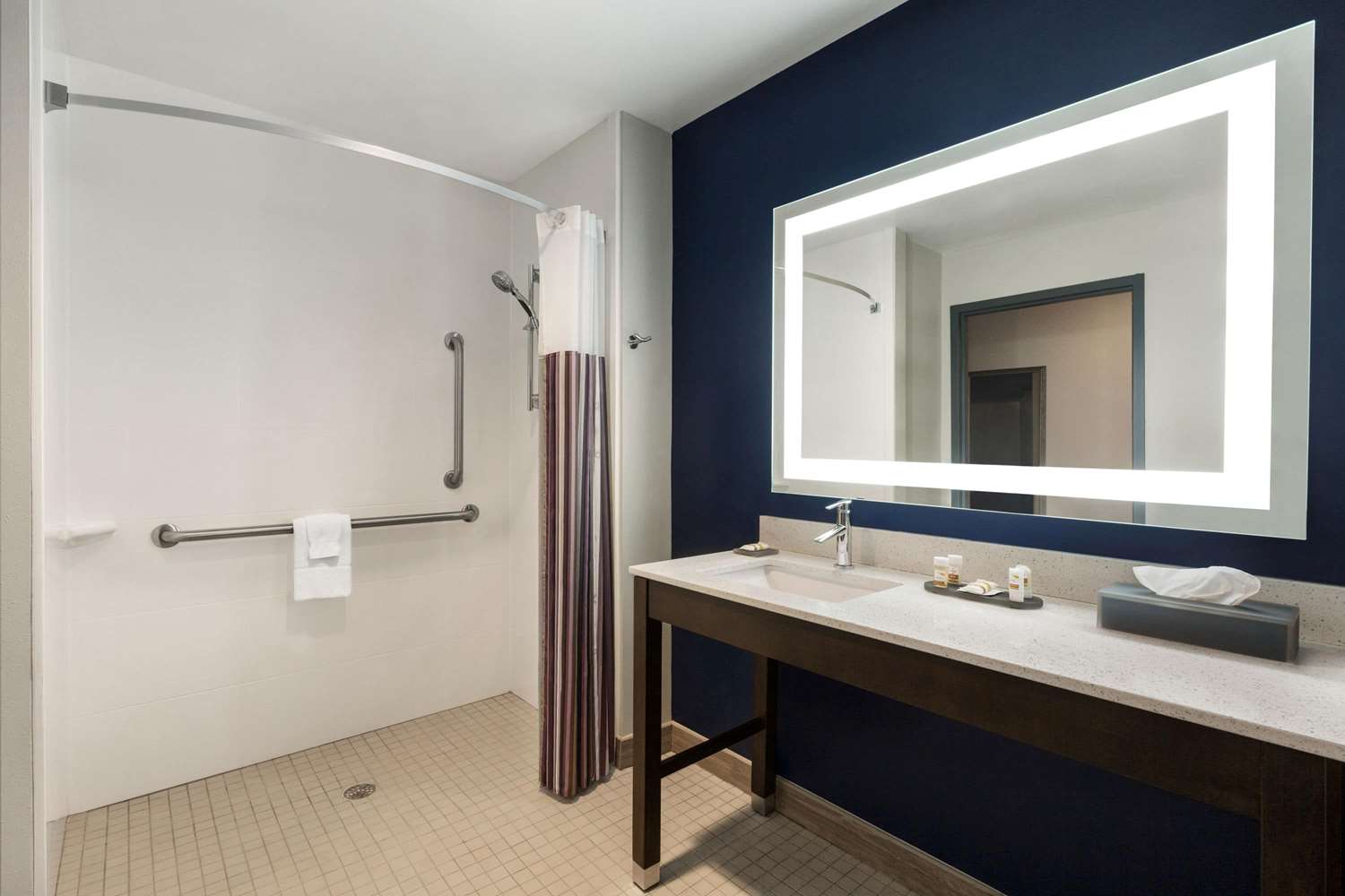 La Quinta Inn Suites By Wyndham Rock Hill 60/61