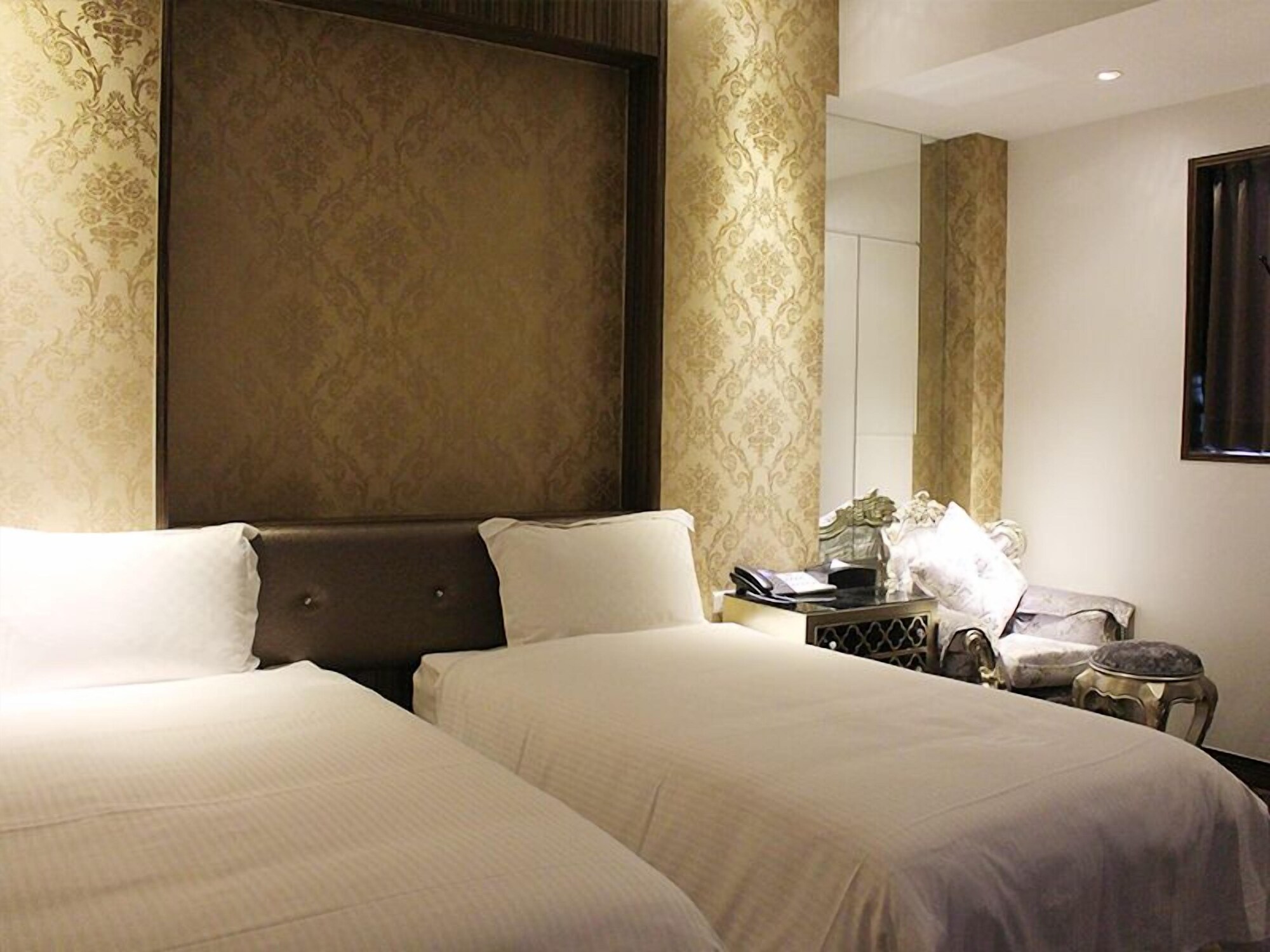 STANDARD, TWIN BEDS, MOUNTAIN VIEW