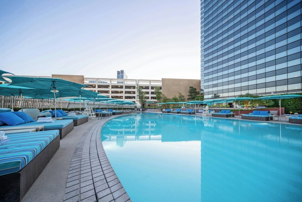 Vdara Hotel and Spa 74/76