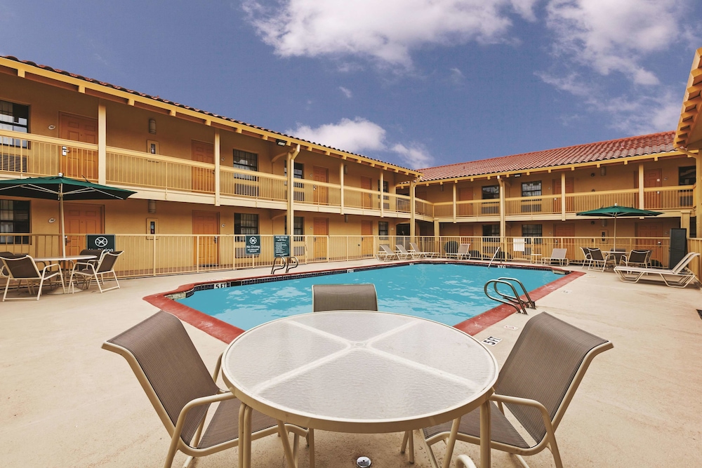 La Quinta Inn by Wyndham Midland 31/35