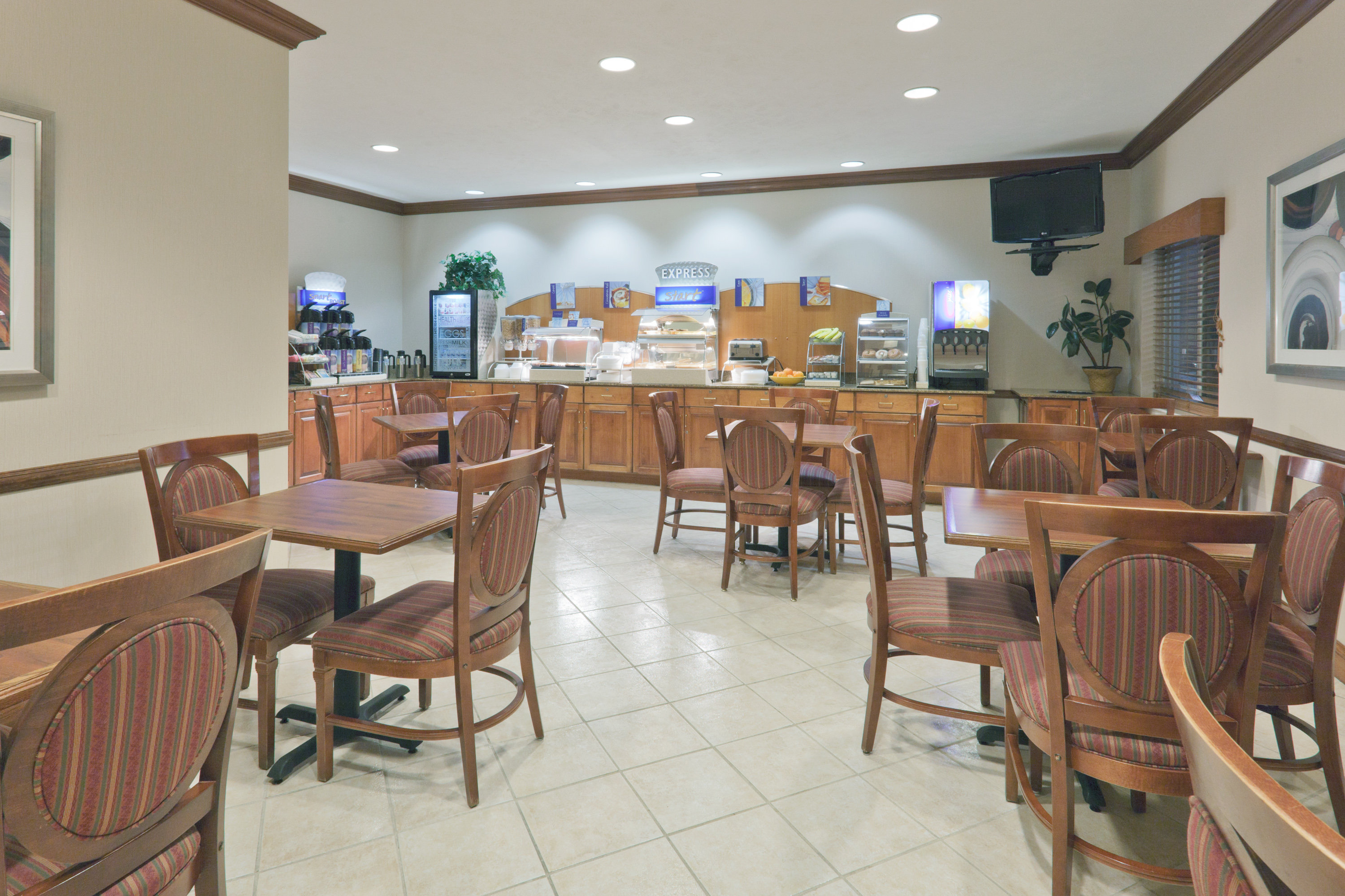 Holiday Inn Express Evansville - West 40/49
