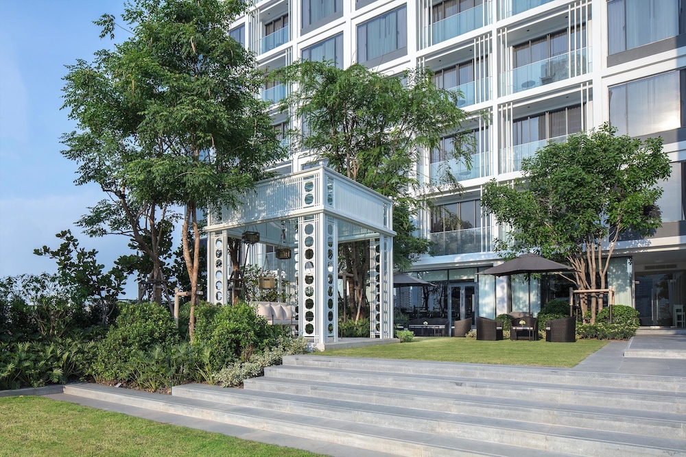 137 Pillars Residences 55/63