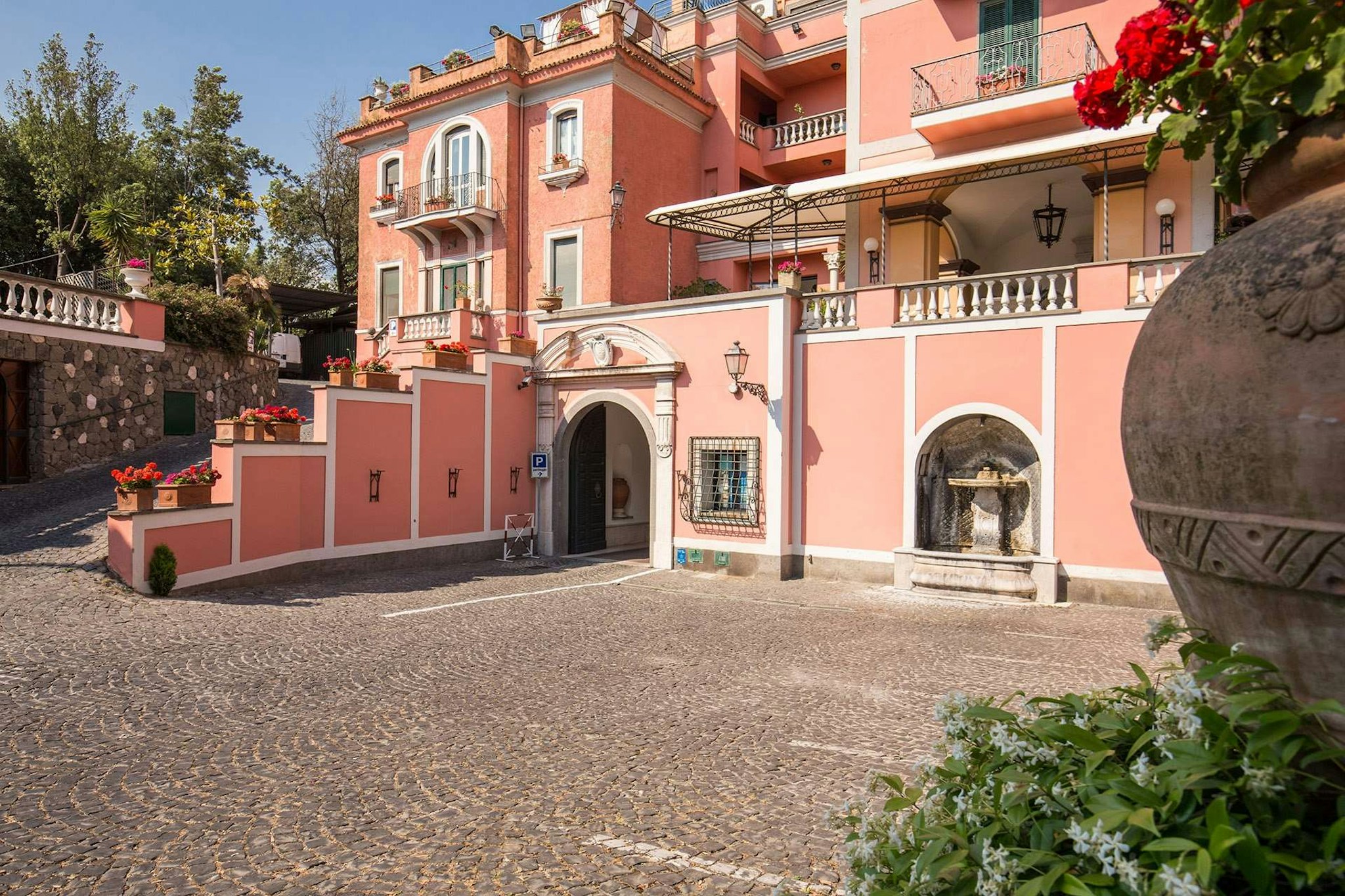 Hotel Castel Vecchio 44/48