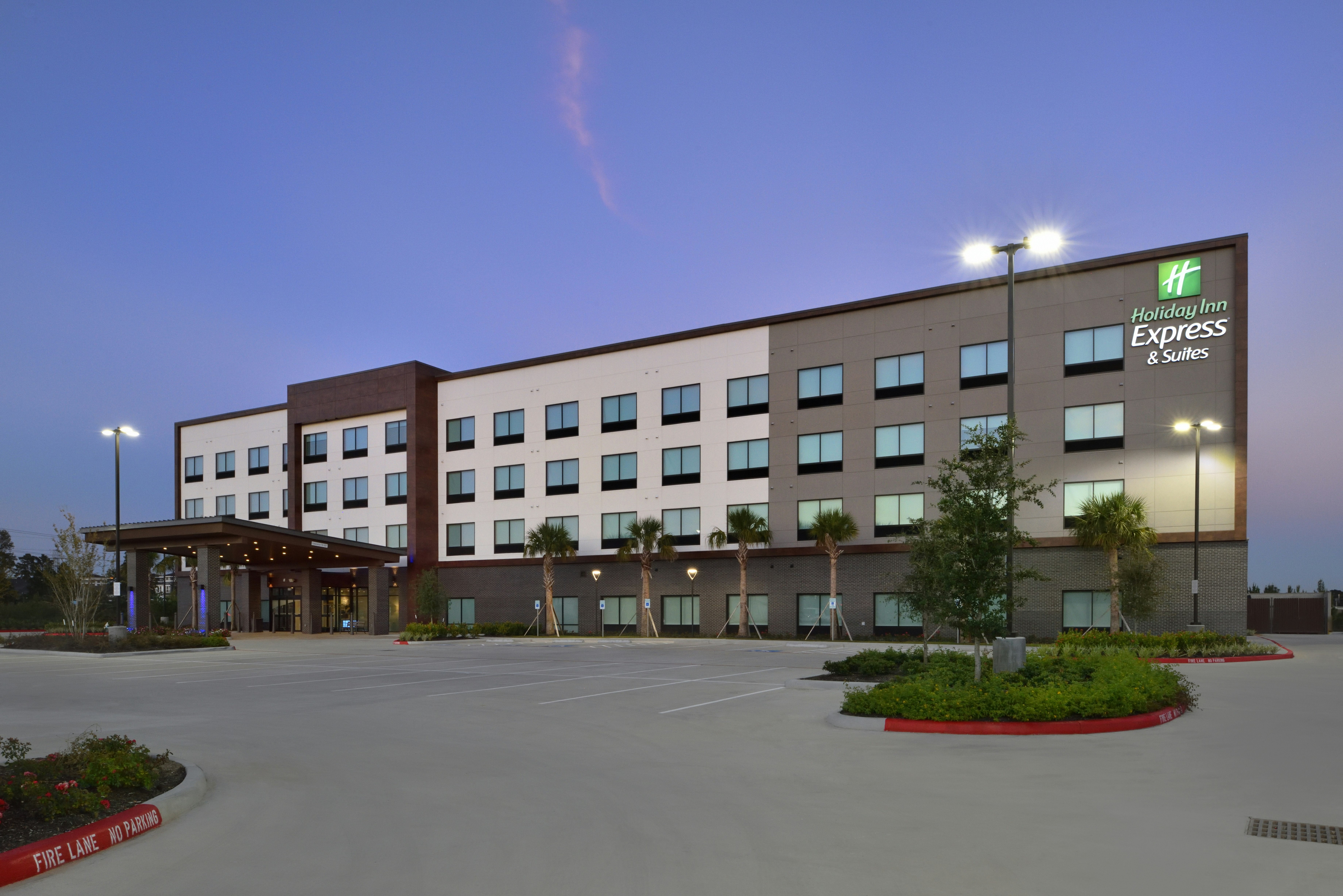 Holiday Inn Express and Suites Houston North Woodlands Area 2/70