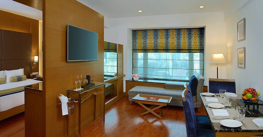 Radisson Mumbai Goregaon 45/75