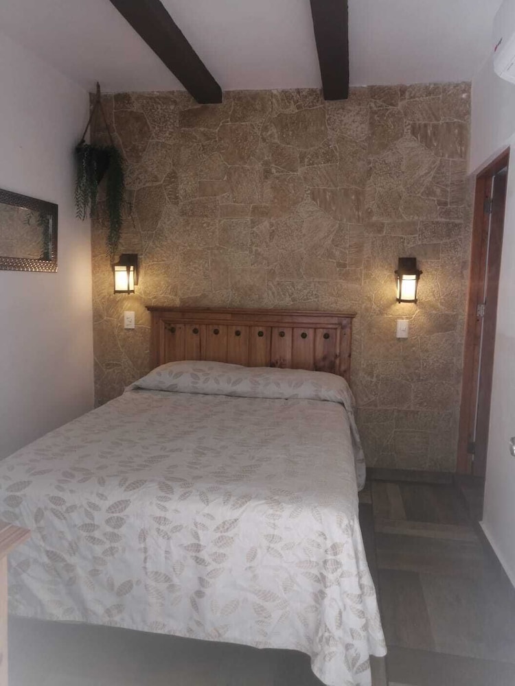 Venados Inn 17/49