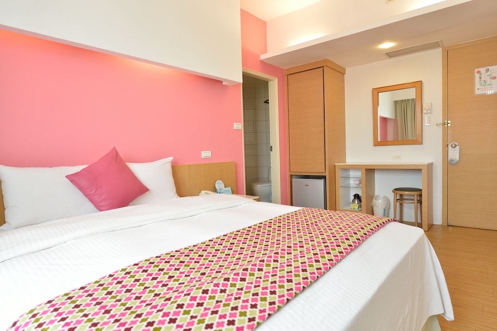 Hotel Ever Spring 18/68