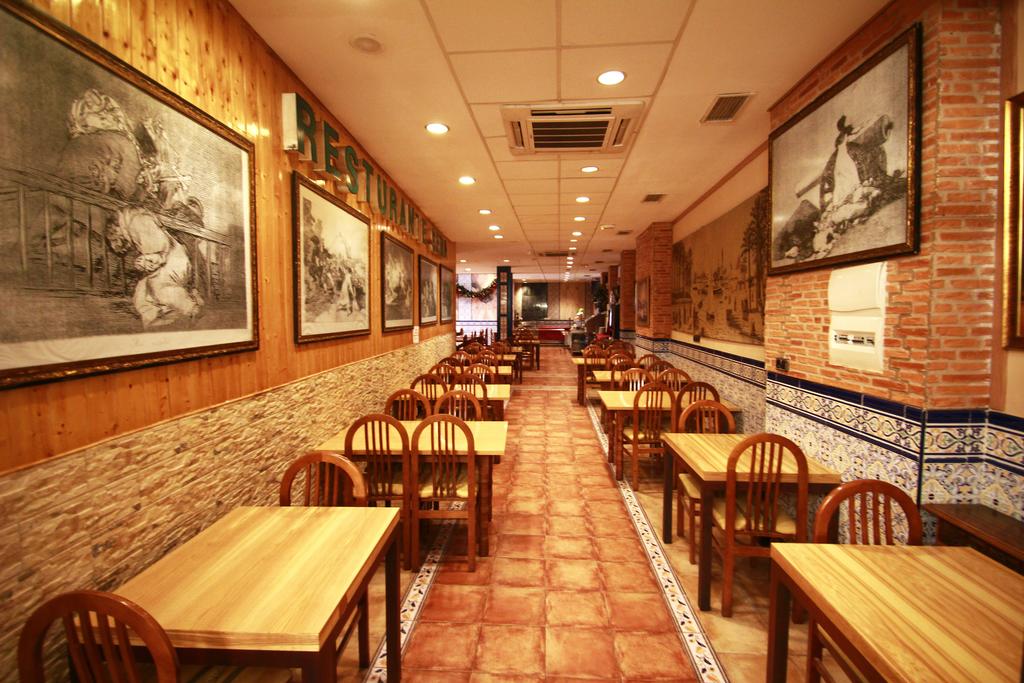 restaurant cafeteria