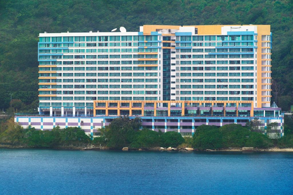 Grand Bay View Hotel in TSUEN WAN