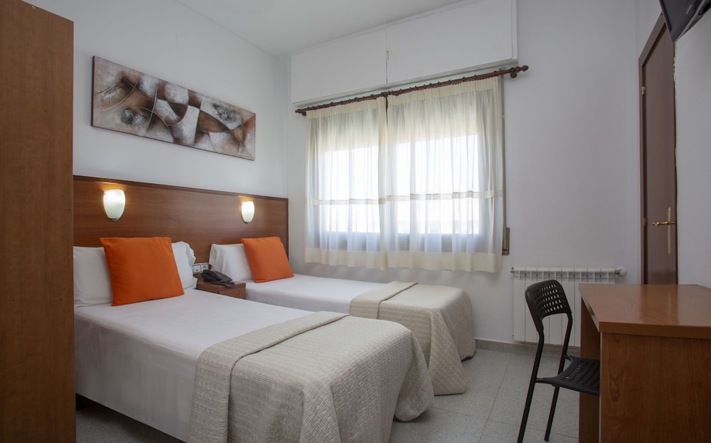 Hostal Sans 12/50