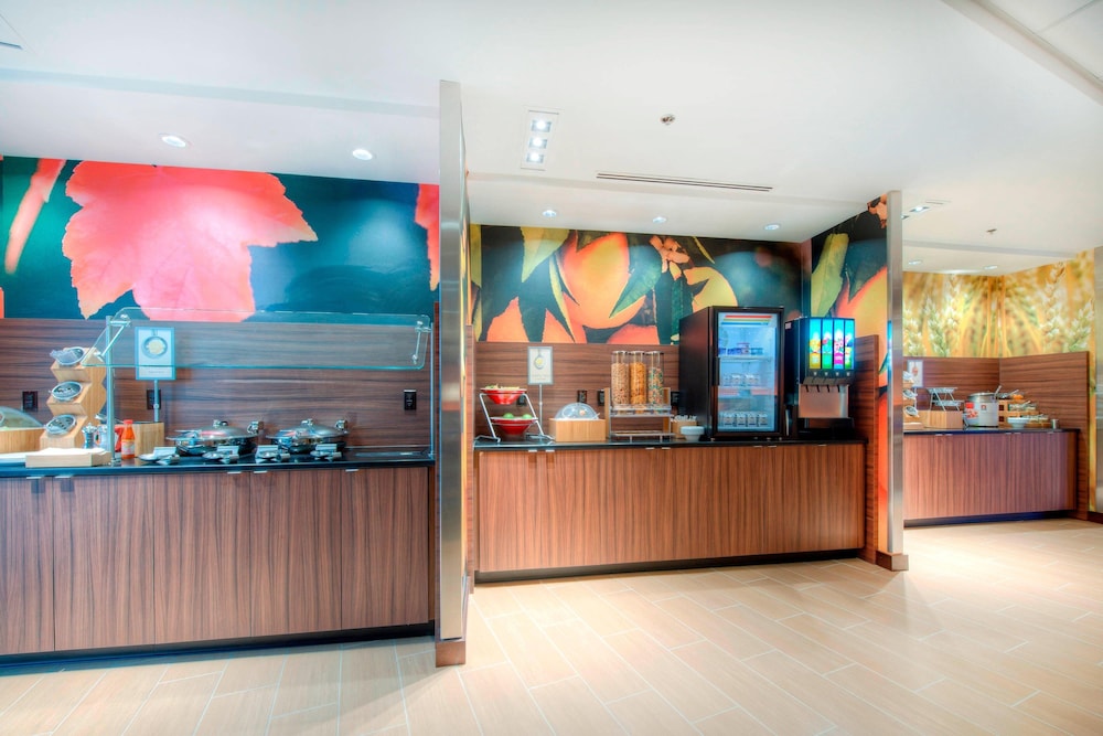 Fairfield Inn And Suites By Marriott Charlotte Airport 7/100