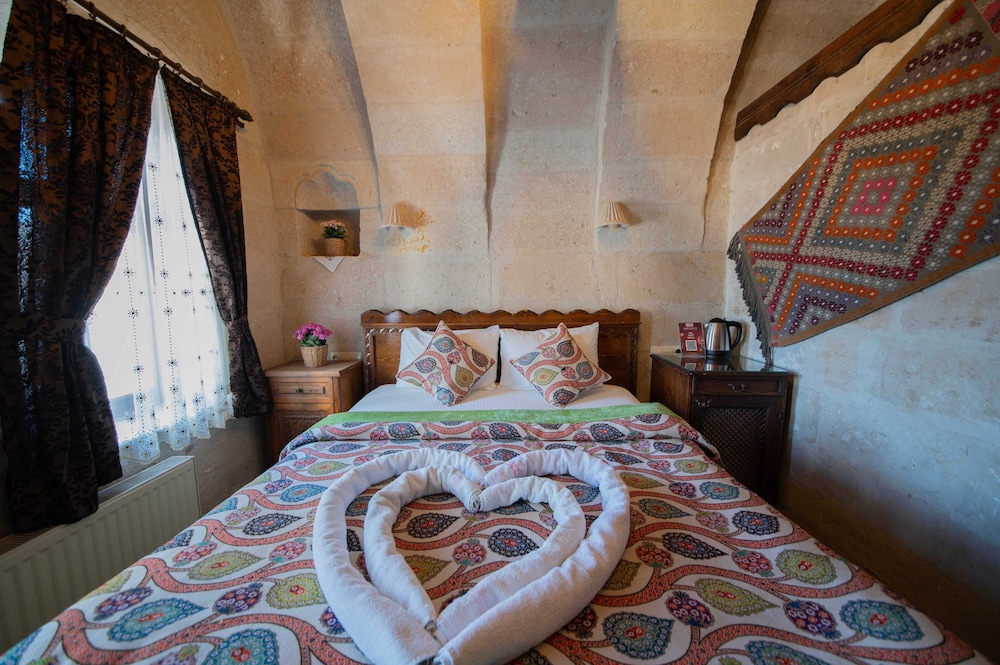 SUPERIOR, DOUBLE BED