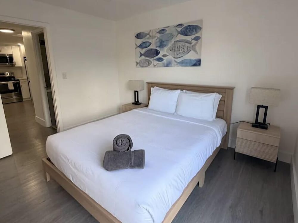 2 Bedrooms, Designer, Deluxe, Apartment, King and Queen Bed, River View, Sofa