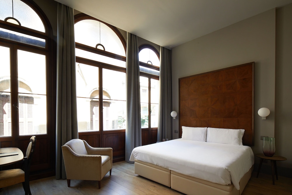 Hotel Dei Dragomanni 7/50