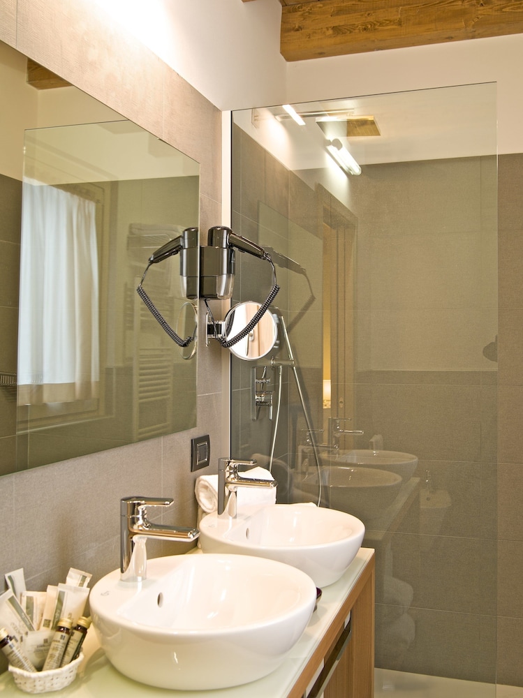 Harmony Suite Hotel 37/44