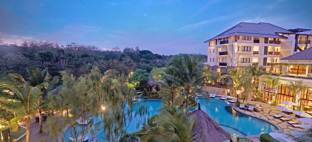 Royal Tulip Springhill Resort Jimbaran 10/70