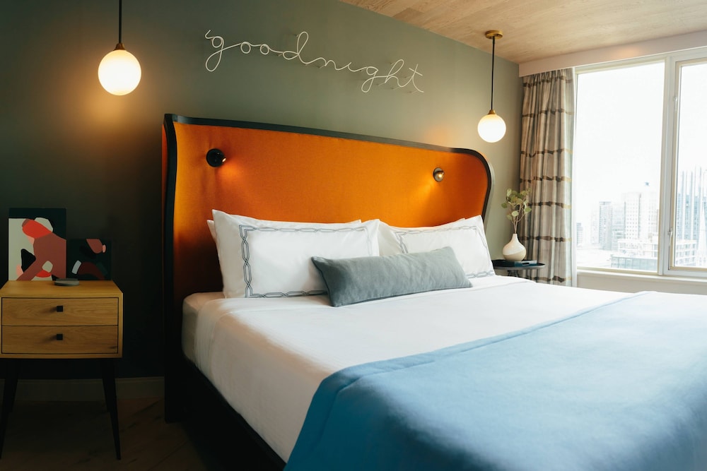 Room at Delta Hotels by Marriott Vancouver Downtown Suites, VANCOUVER - BRITISH COLUMBIA