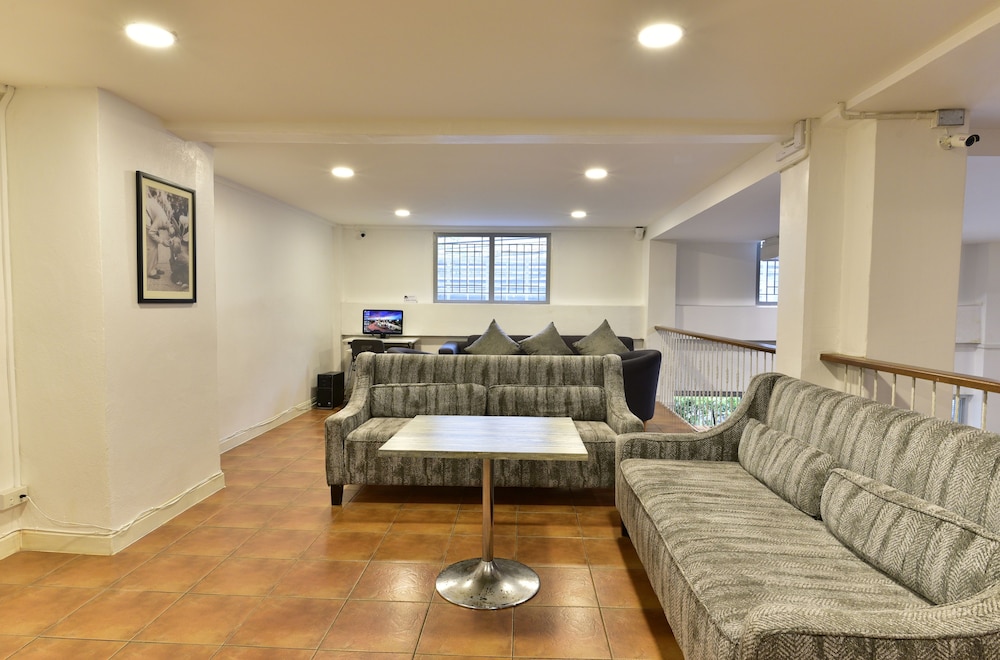 Ratchadamnoen Residence 37/75