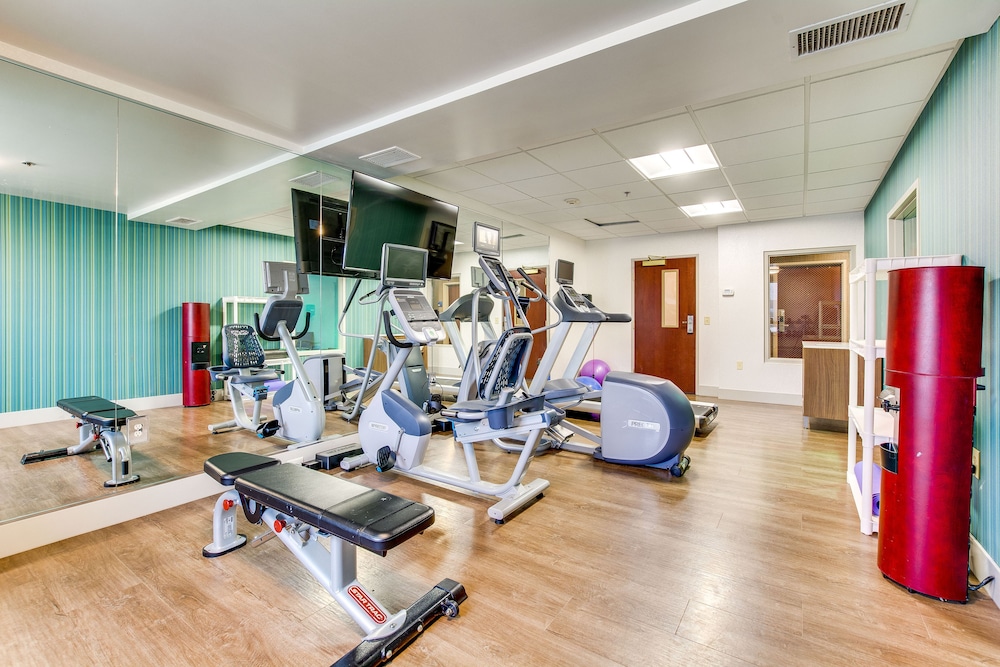 Holiday Inn Express Vincennes 30/54