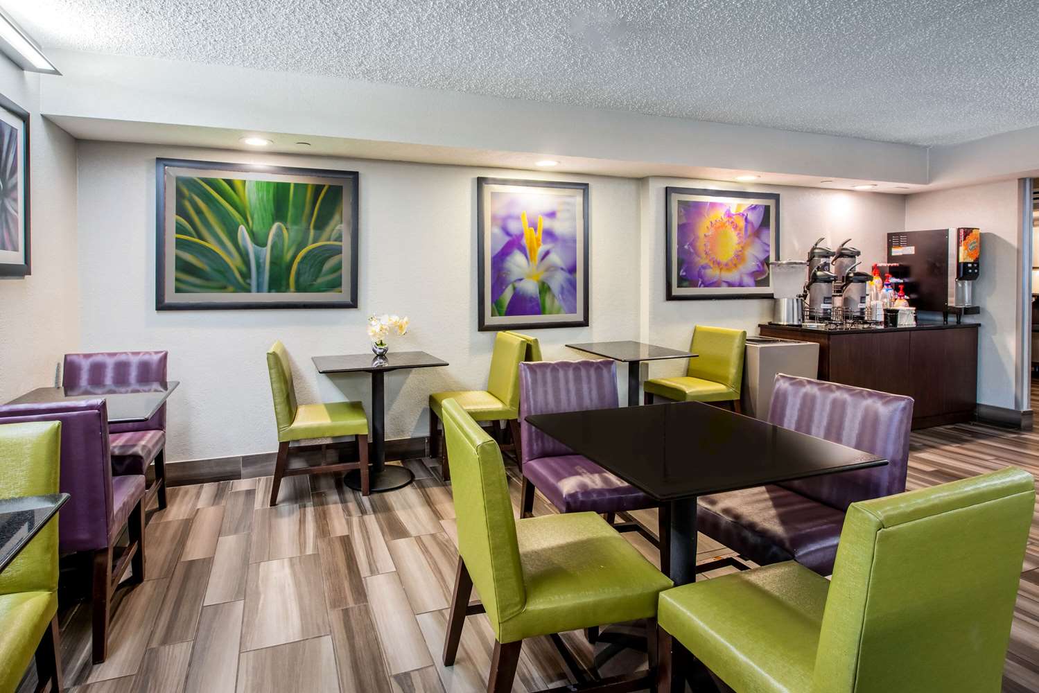 La Quinta Inn & Suites by Wyndham Fort Lauderdale Tamarac 16/32