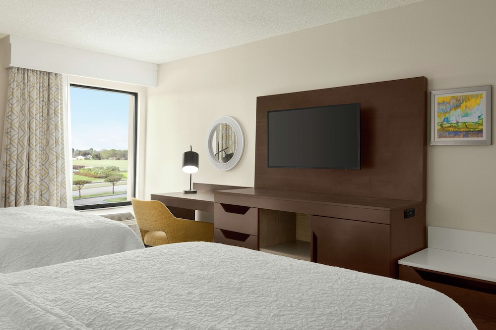 Hampton Inn Houston Hobby Airport 15/51