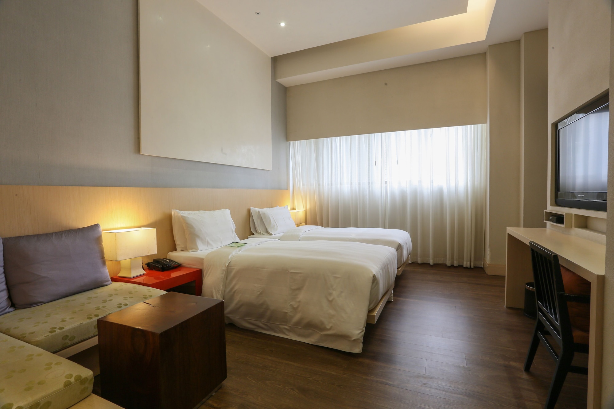SUPERIOR, TWIN BEDS