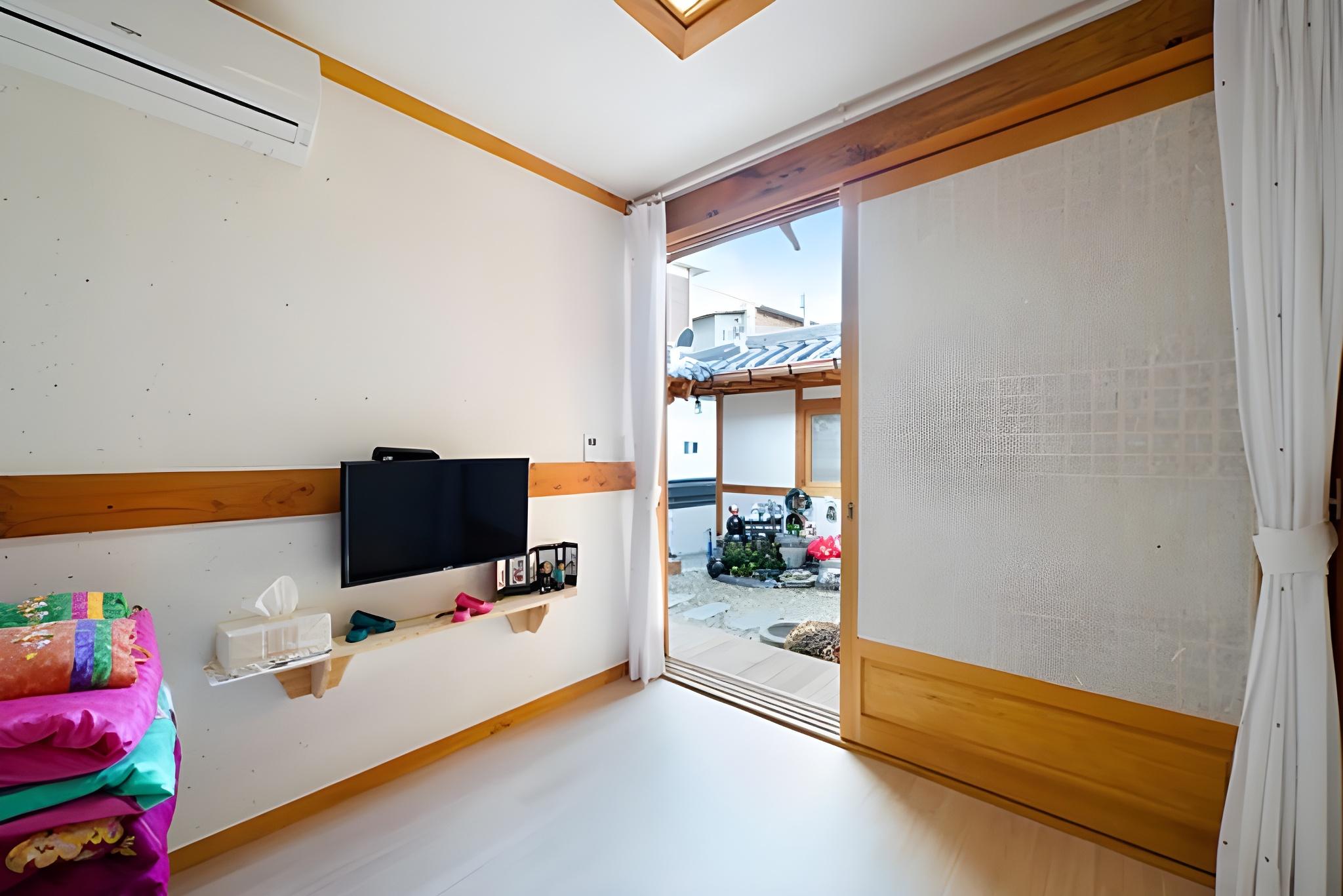 Jeonju Jeongga Hanok Pension 12/46