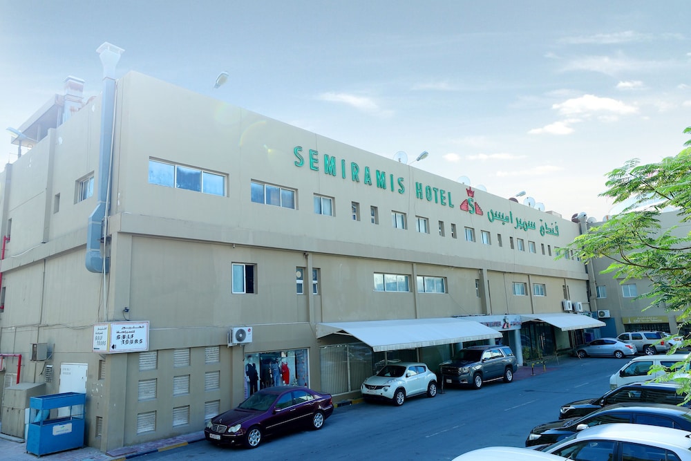 OYO 112 Semiramis Hotel