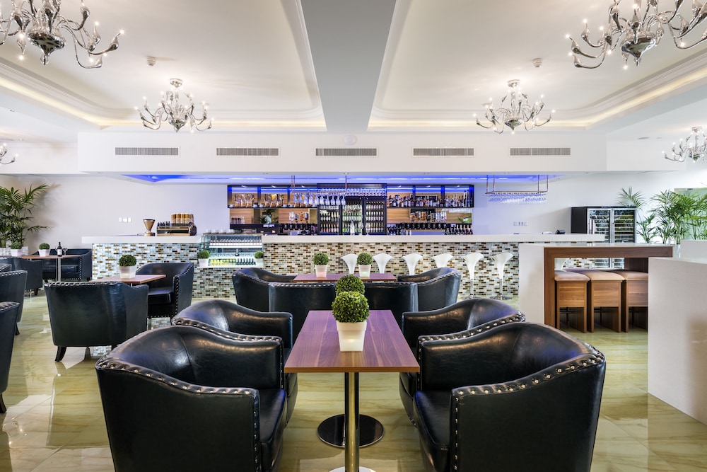 Swan River Hotel 37/56