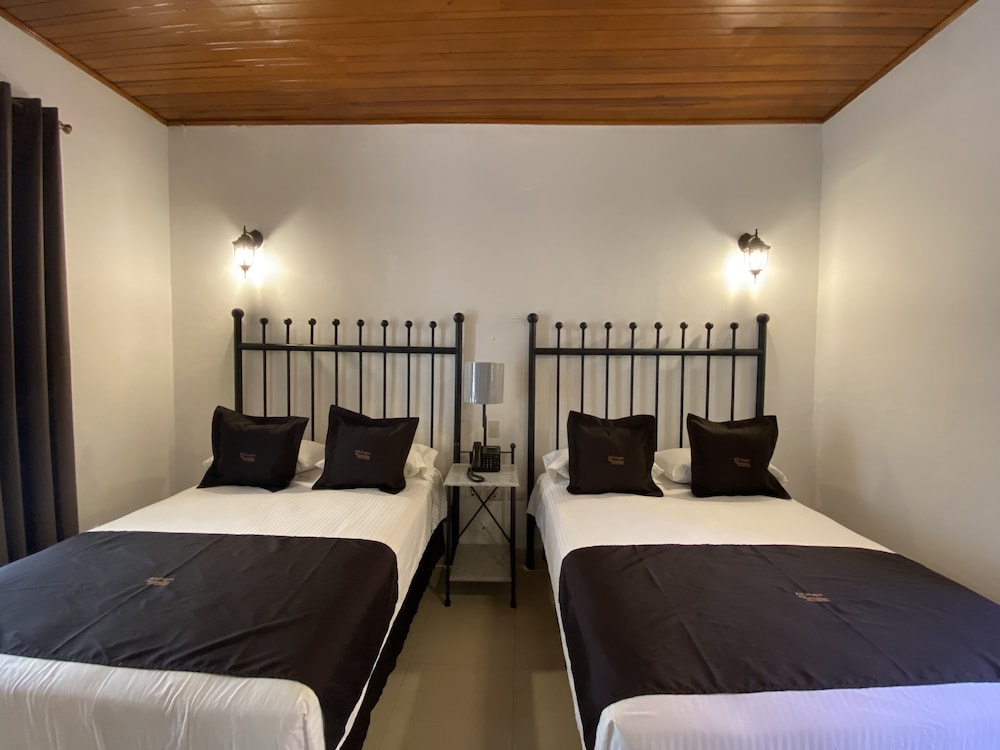 Hotel Plata Condesa 25/55