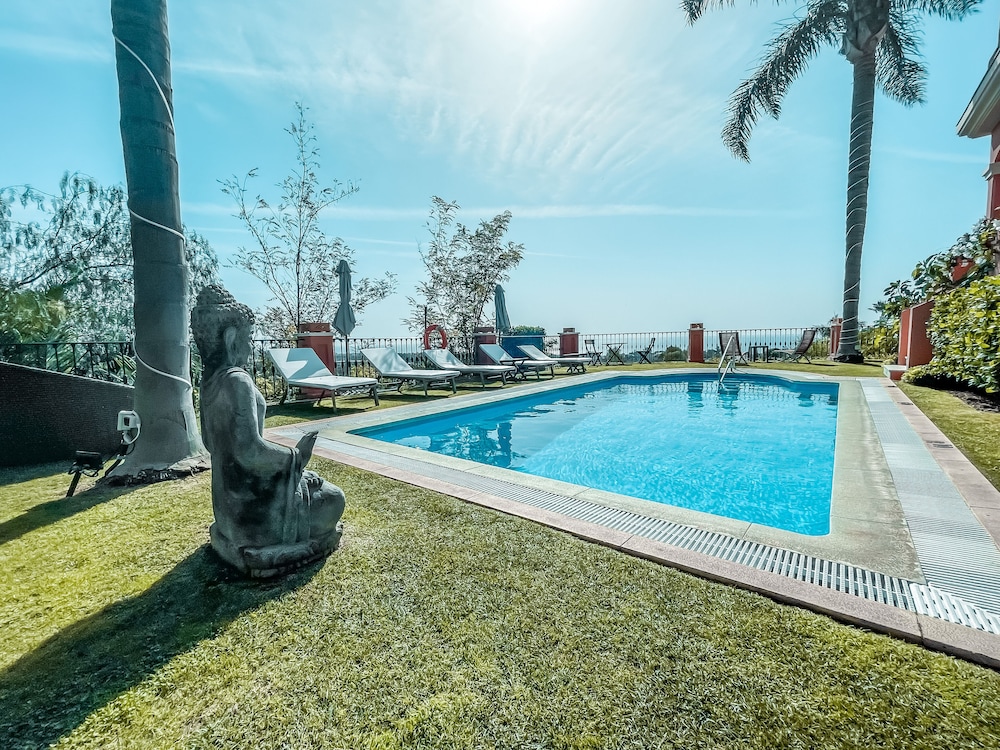 Boutique Hotel Marbella Heights 47/50