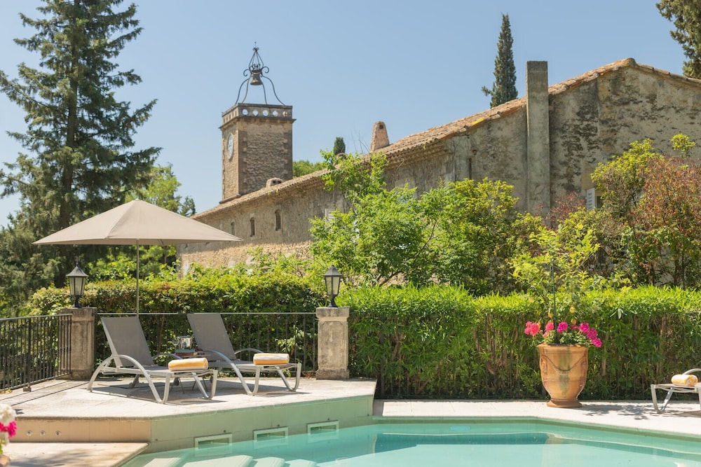 CHATEAU DE VARENNE 68/72