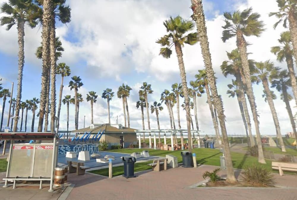 Sand Castle Inn 62/71