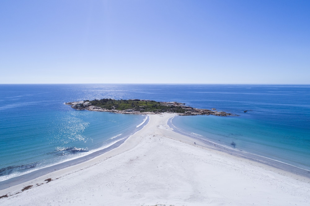 Diamond Island Resort 61/68
