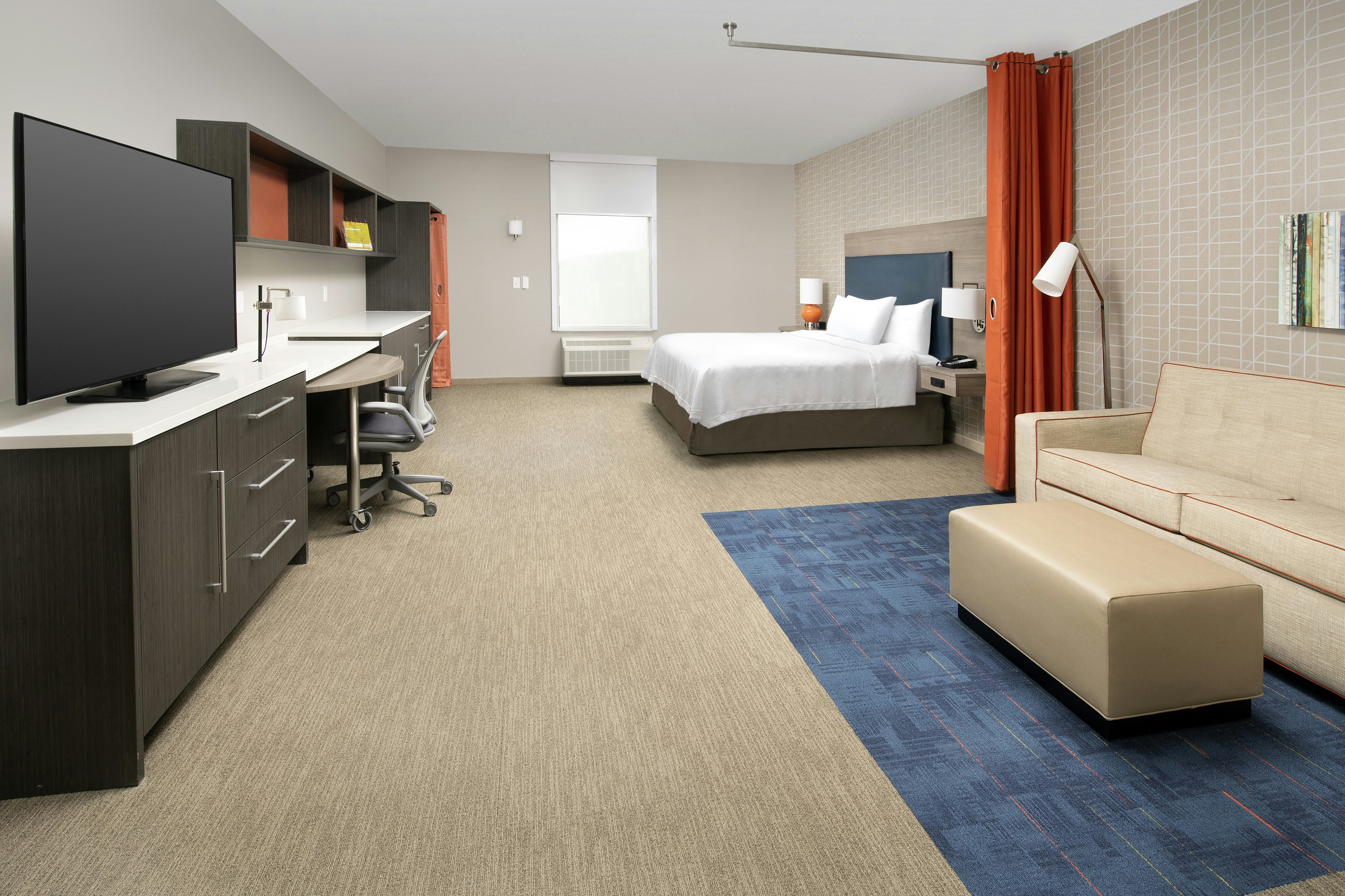 STUDIO, SUITE, KING BED