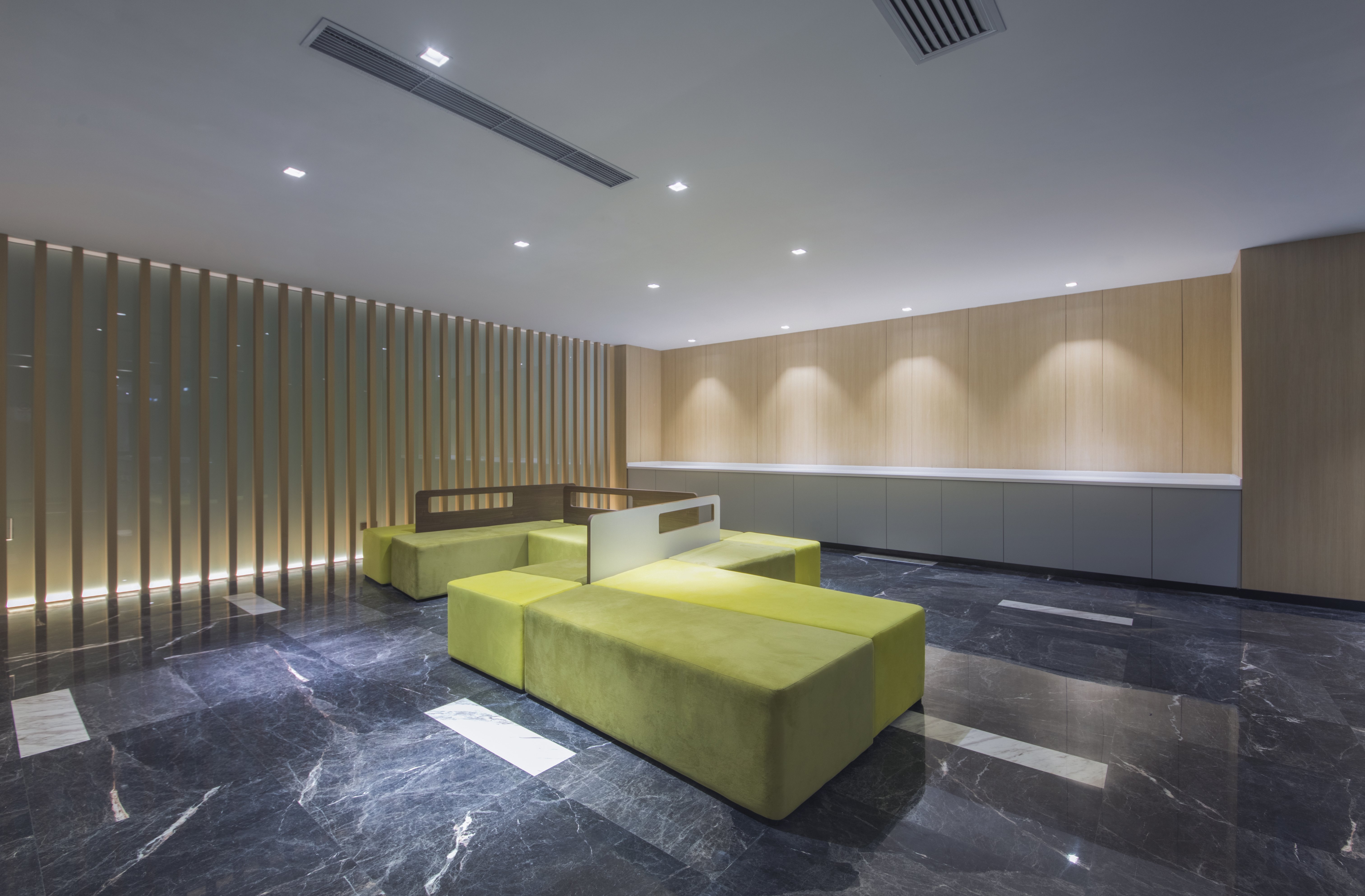 Holiday Inn Express Shanghai Jinshan 10/17