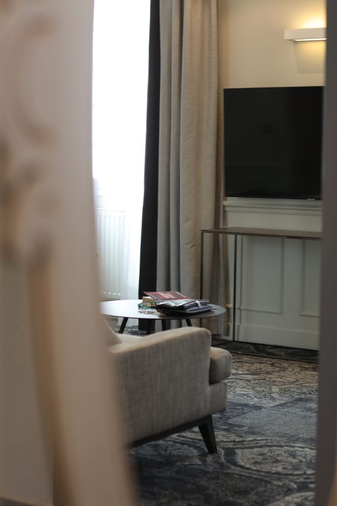 Hotel Annecy Allobroges 48/60