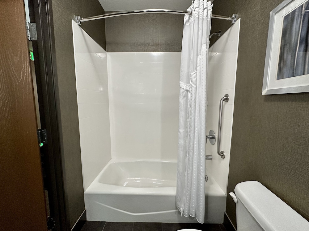 Holiday Inn Carlsbad 23/73