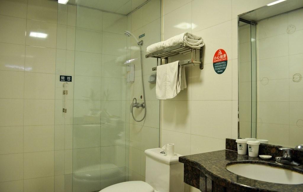 Greentree Inn Luoyang West Zhongzhou Road Business 37/44