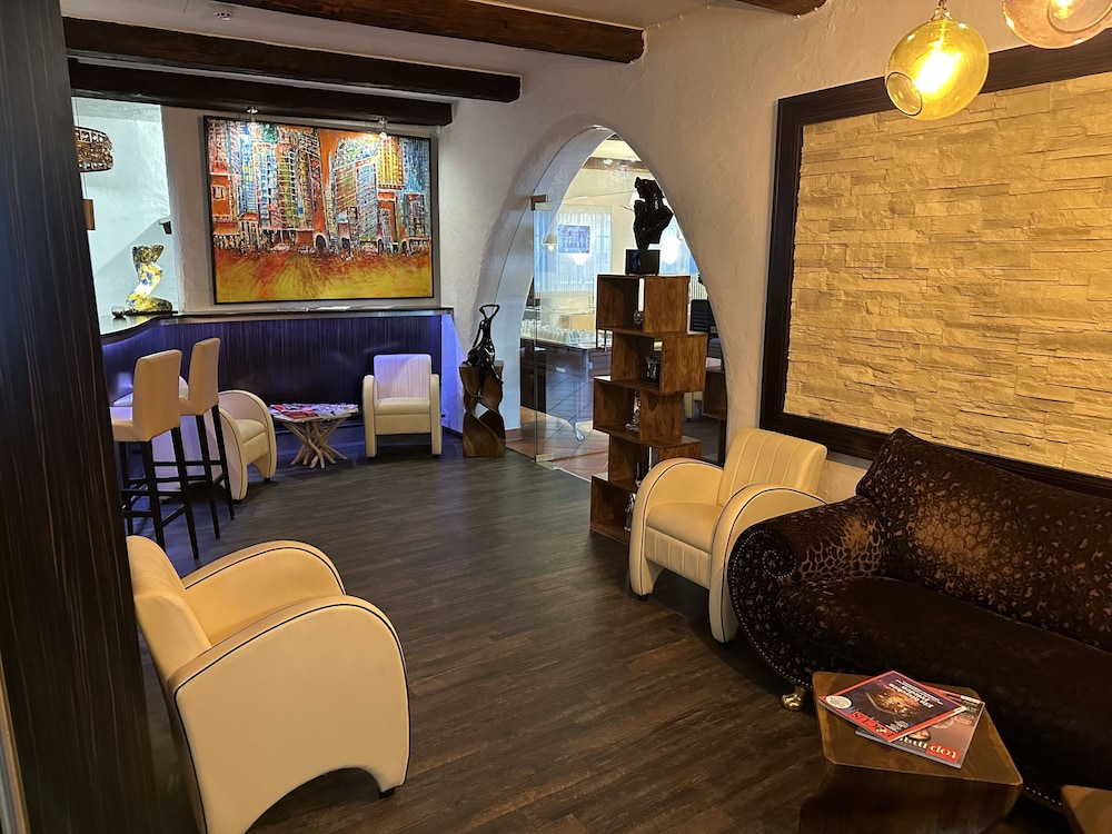 Arthotel Haar 38/60