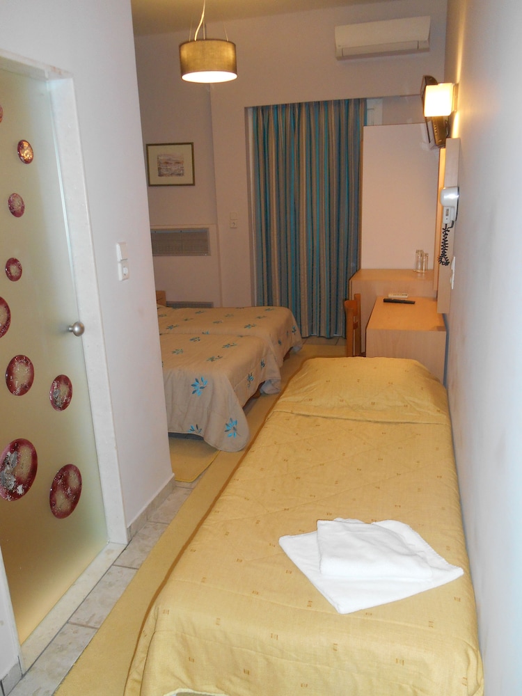 Frini Hotel 16/34