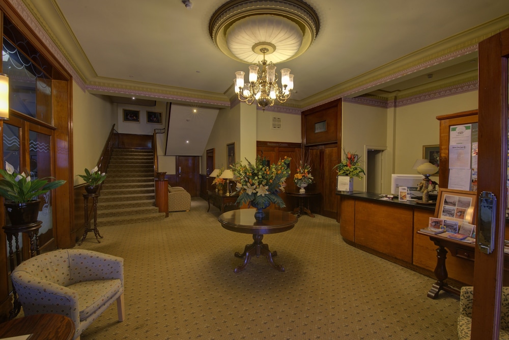 Royal Exchange Hotel 56/67