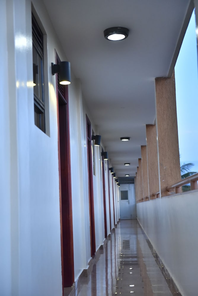 Interservice Hotel 41/44
