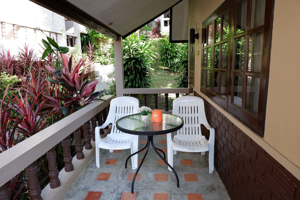 Kata Beachwalk Hotel And Bungalows 59/74