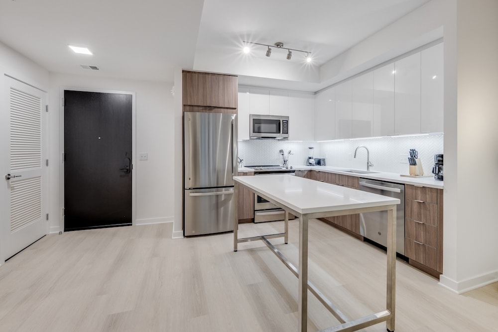Global Luxury Suites at Capitol Hill 39/49