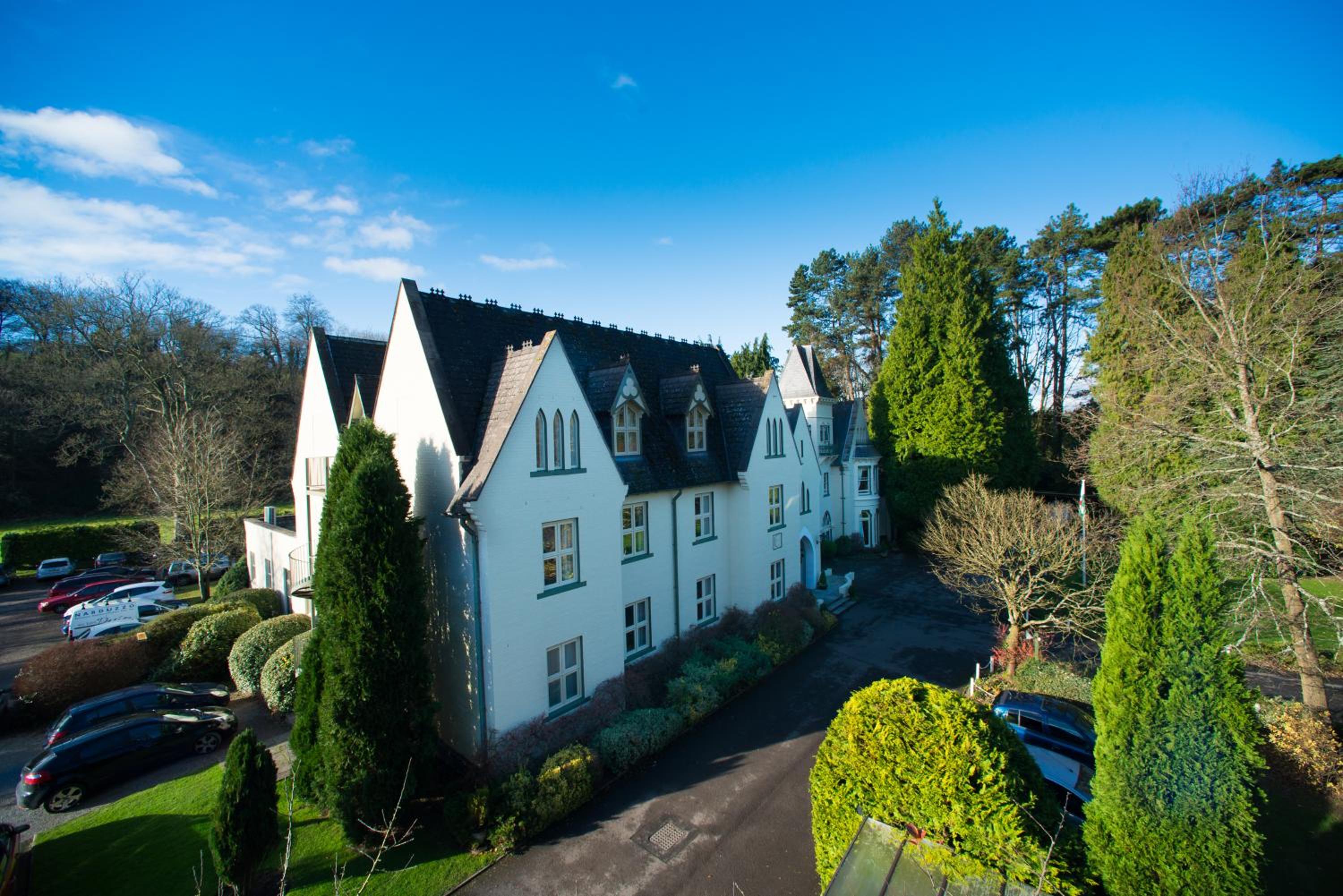 The Glen Yr Afon House Hotel 7/61