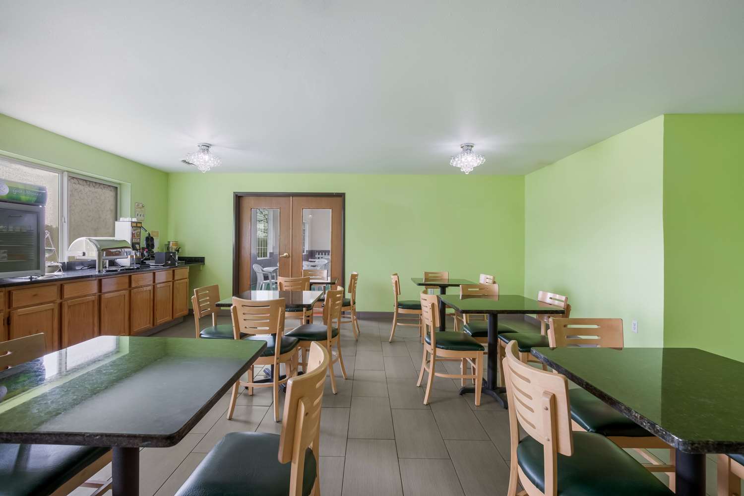 Quality Inn Edgerton, WI 33/39