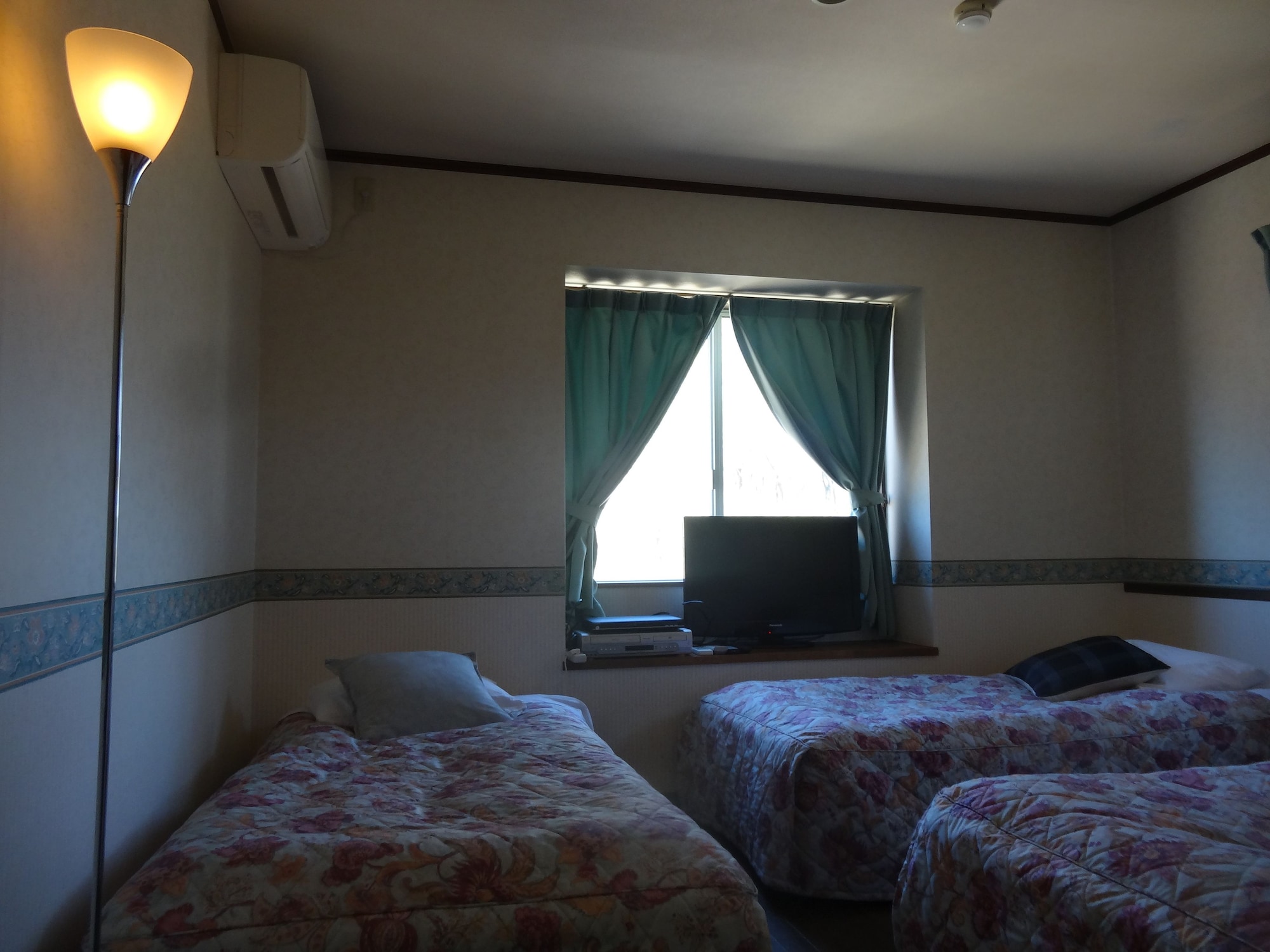 Room, Twin Beds, Sofa