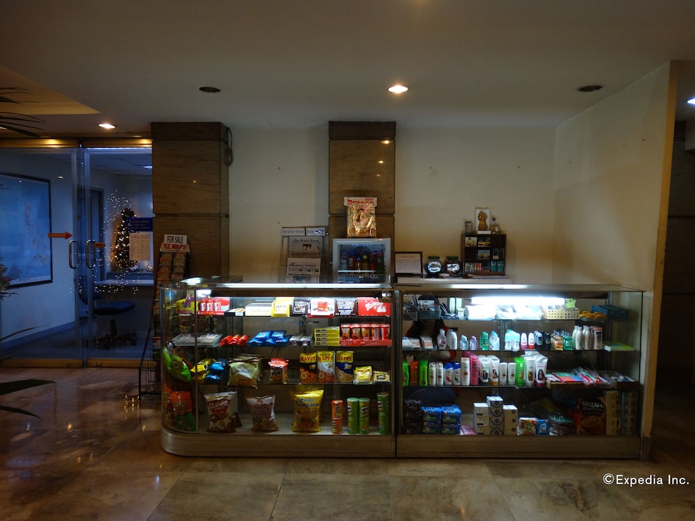 Aloha Hotel 1/48