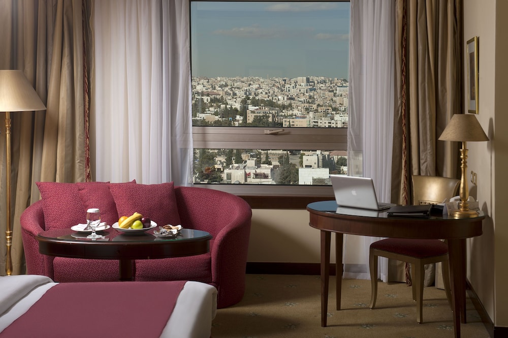 Le Royal Amman 57/75